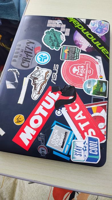Laptop ASUS K555L