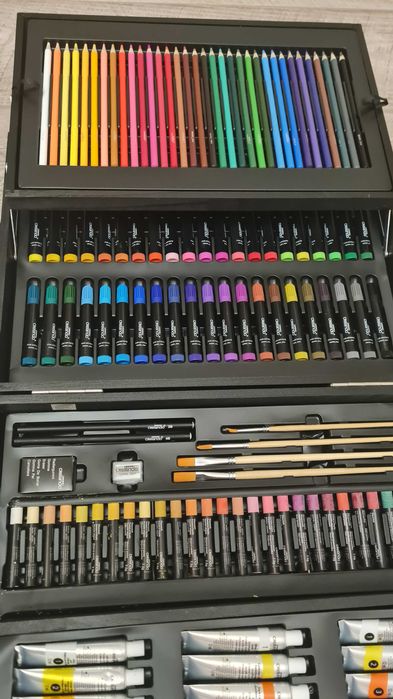 Набор для рисования Crelando 174 предмета, краски, фломастеры, новый