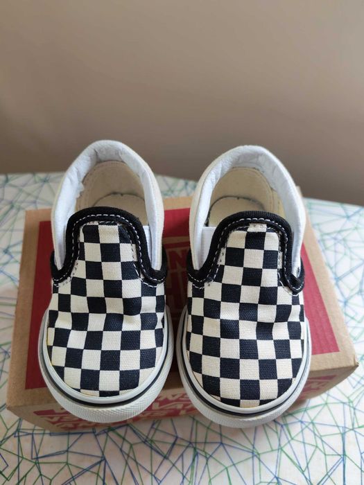 Детски обувки/гуменки(пантофи) VANS Classic Slip-O 10CM EUR 18.0