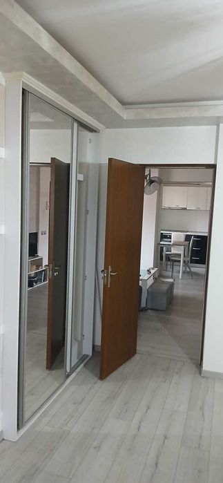 Inchiriez Apartament 2 camere zona Kamsas . Direct Proprietar