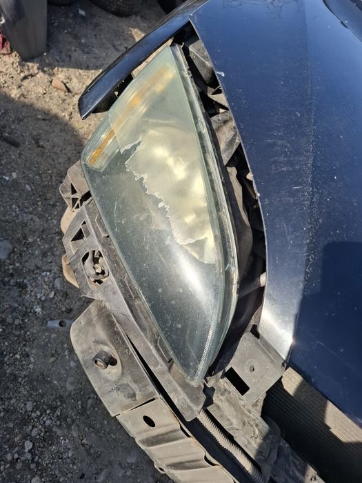 Vand intaritura bara  tragher faruri capota radiatoare ford focus 2 mo