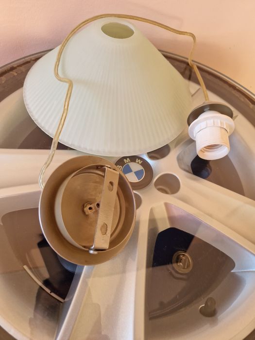 Лампион за таван