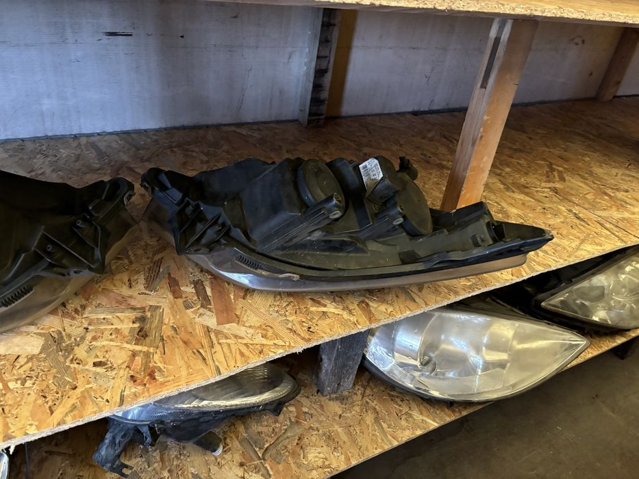 Оригинални фарове за Опел Астра Н 2004- 2008