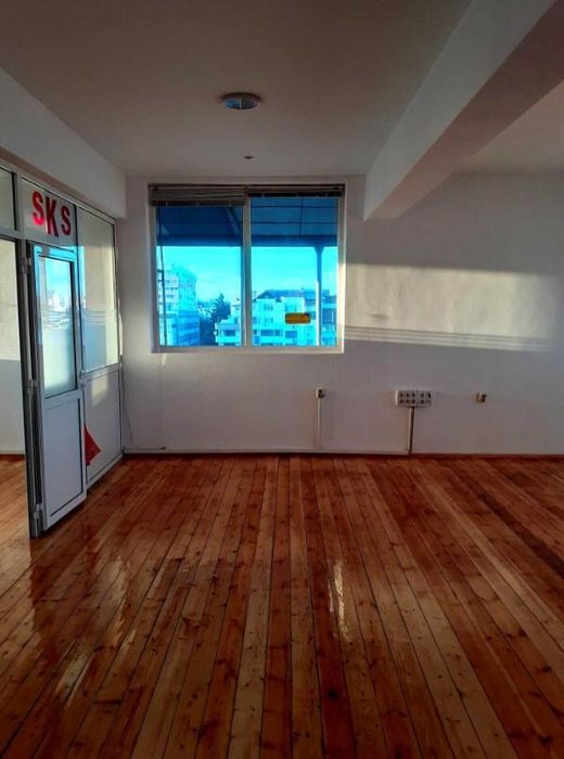 Дава се под наем Офис в Бургас, Възраждане - 54 кв.м за 331.5 € - Снимка #1