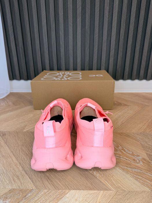 Спортни обувки On x Loewe