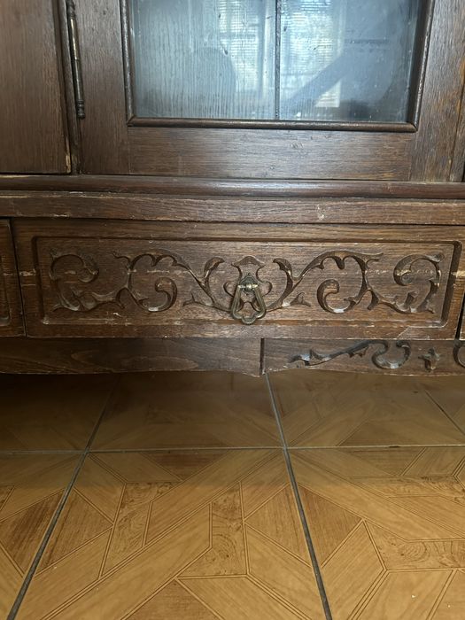 Vitrina/comoda din lemn masiv - sector 4