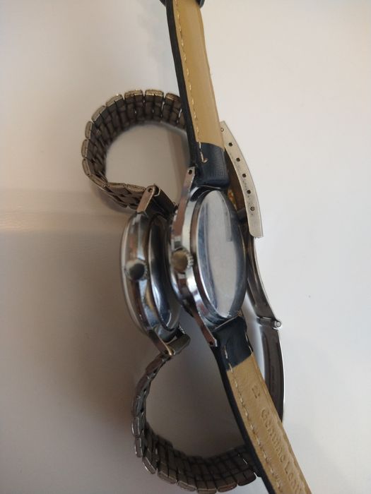 Ceas mecanic Prim 250 de lei bucata