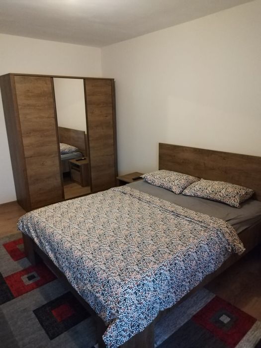 Închiriez garsonieră Complex  Vechi