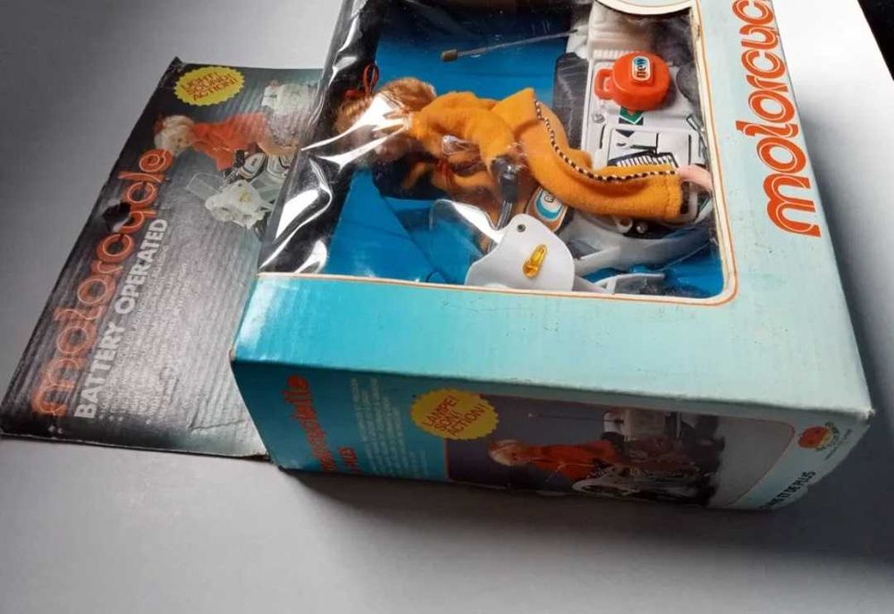 Jucărie veche Chinezeasca PE 095, păpușă perioada comunista, nejucata