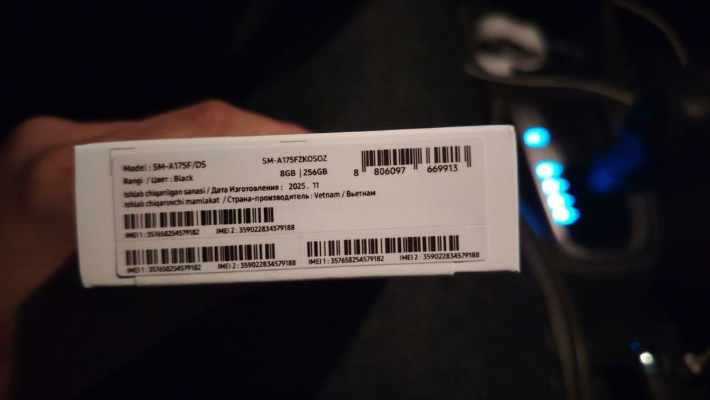 Samsung Galaxy A17 8-256GB sotiladi yengi ochilmagan