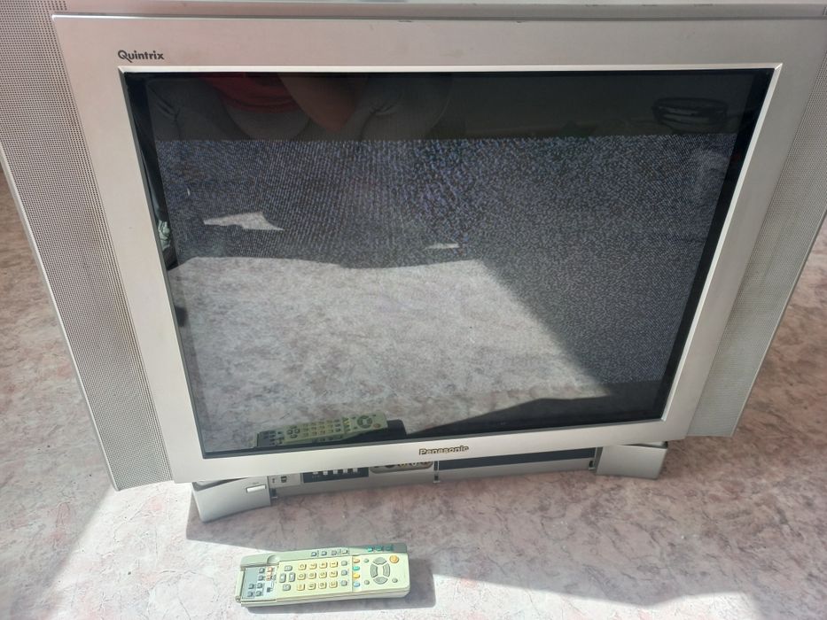 продам телевизор