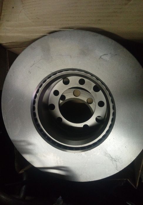 Тормозные диски на МЕРСЕДЕС 126 .