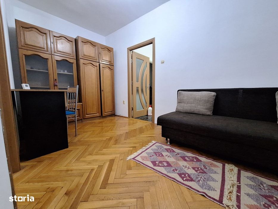 Apartament cu 2 camere| etaj intermediar| centrala proprie| Complexul