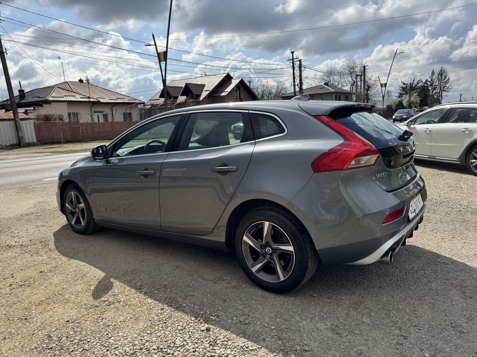 Volvo v40 R desing 2.0 d Euro 6 Rate /avans zero