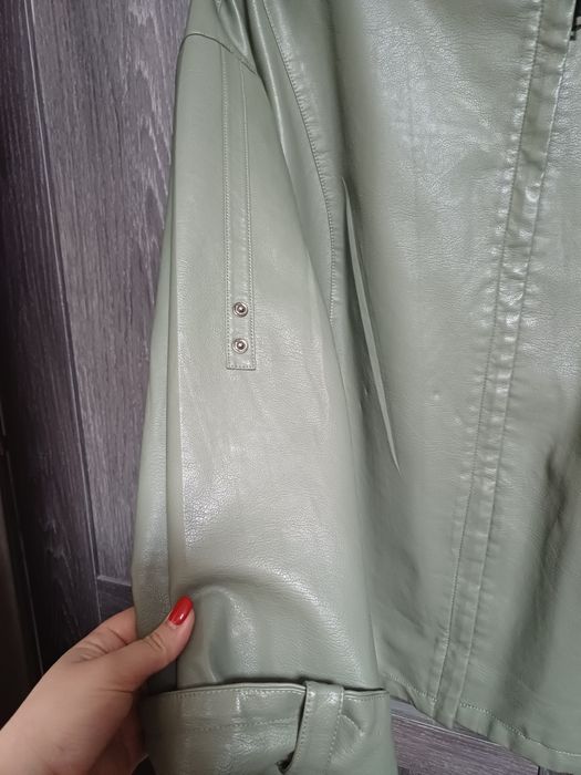 Продам новую кожанную куртку