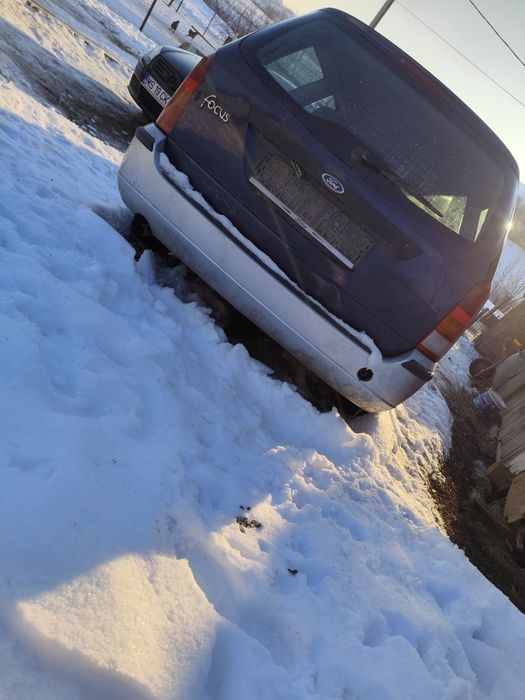 Vând ford focus 1.6 benzina dezmembrari