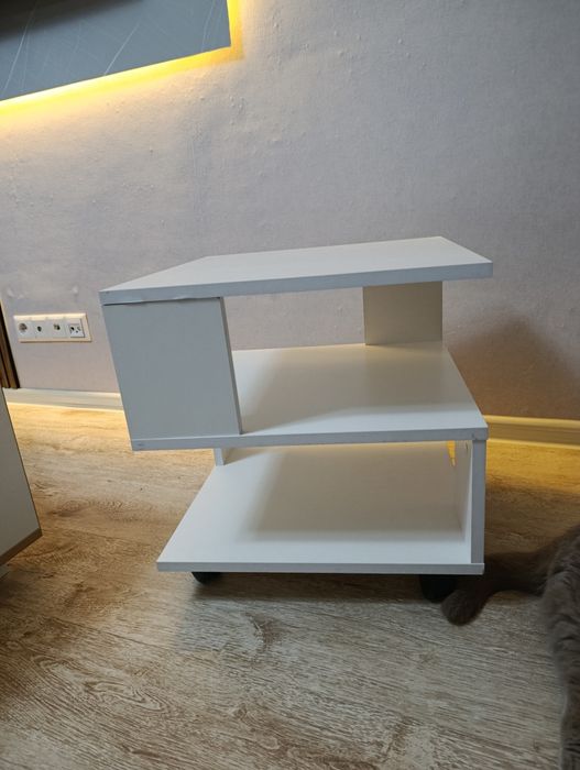 Столик декоративный