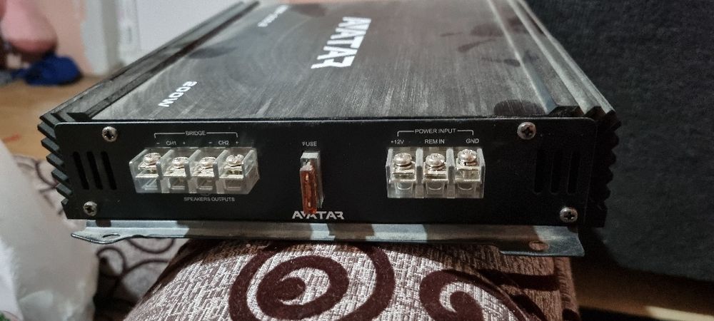 Vand/schimb cu telefon subwoofer Reiss și amplificator avatar