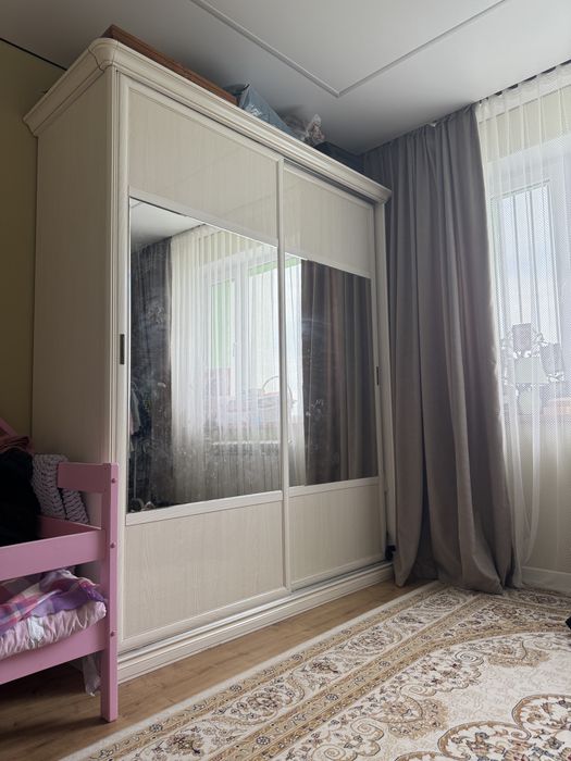 Продам Шкаф-купе и комод с зеркалом
