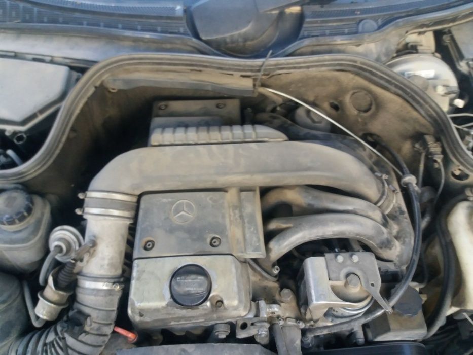 Мерцедес C220 d 99г