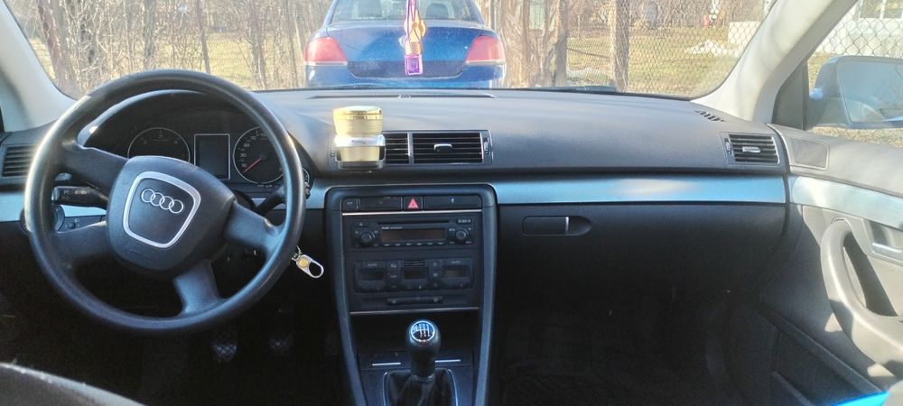 Audi  A4  2005**
