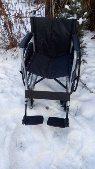 Инвалидное кресло