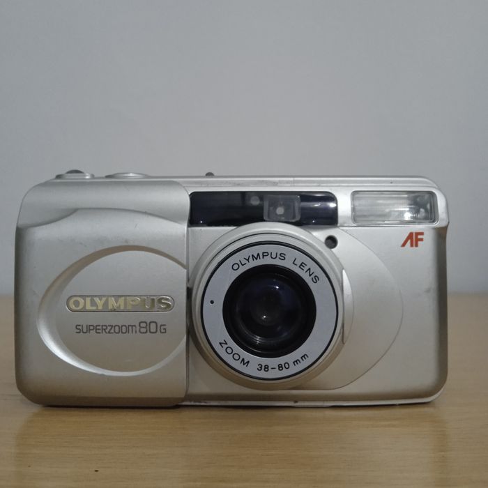 Плёночный фотоаппарат Olympus superzoom 80G