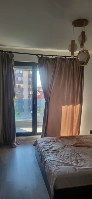 Inchiriez apartament