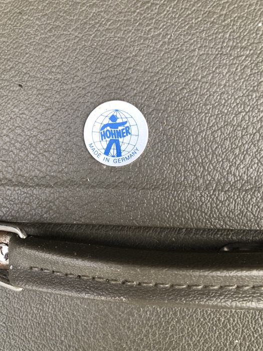 Acordeon vechi de colecție