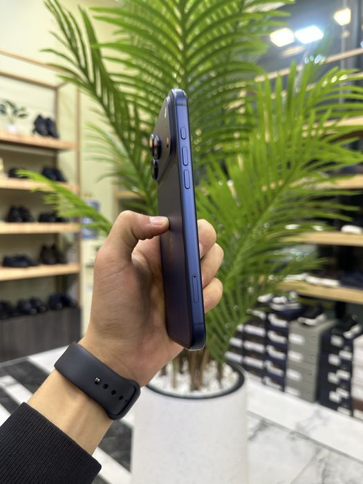 Iphone 17 pro max 100% yomks sim