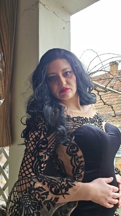 Rochie eleganta cu pietre de ocazie