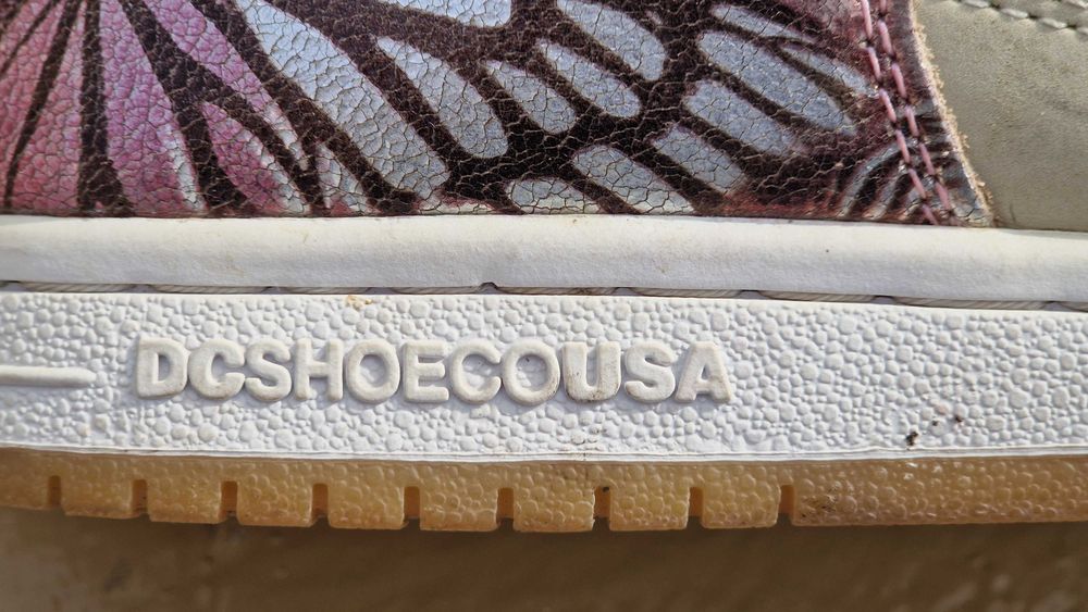 Колоритни кожени маратонки DC