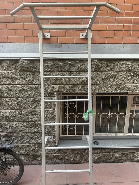 Продам прочный и качественный турник