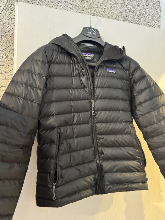 Geaca puffer de iarna impermeabila cu pene de gasca Patagonia neagra