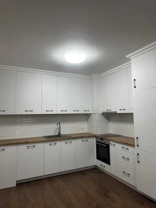 Продава се Двустаен апартамент в Пловдив, Тракия - 60 кв.м за 2250 €/кв.м - Снимка #1