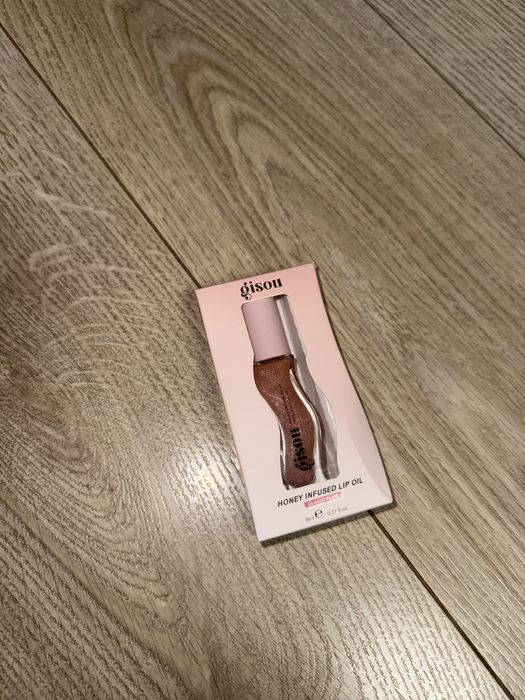 lip gloss  gisou