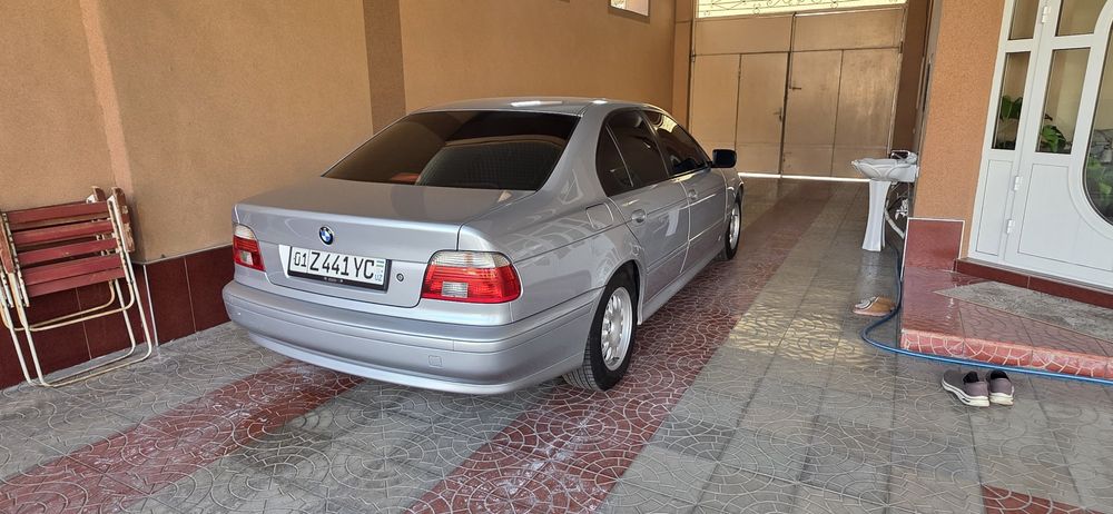 Sotiladi BMW E39 528i