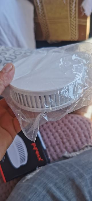 Vând 3 alarme de fum.