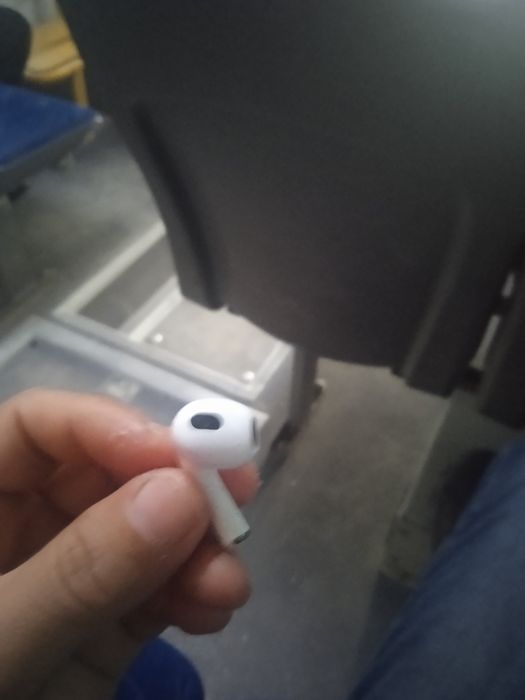 Наушник Airpods сатылады