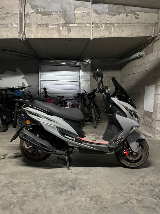 Мопед макси, скутер 150куб