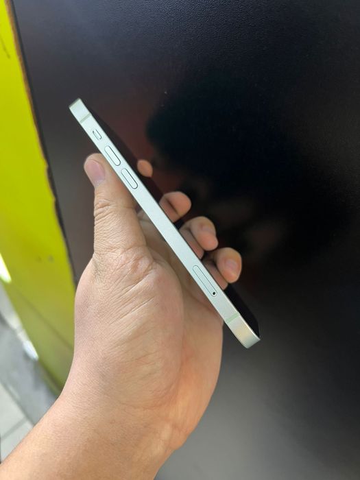 Продам телефон  срочно