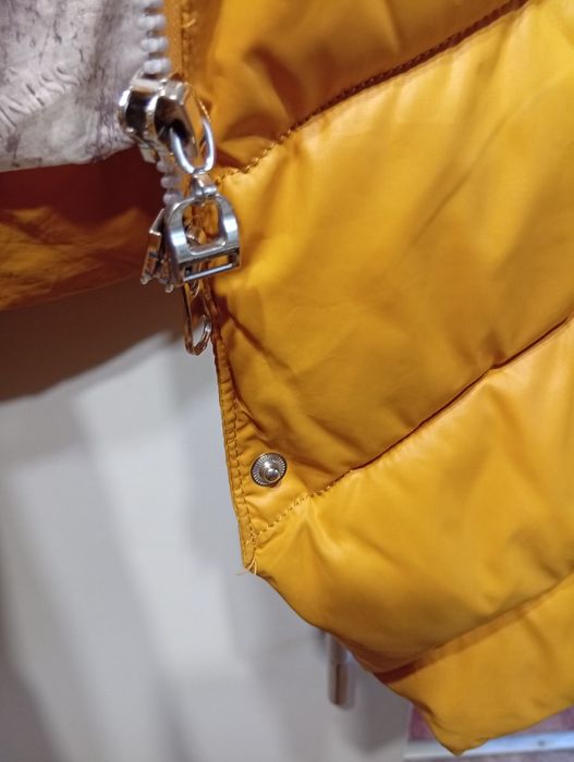 Продается меховая жилетка