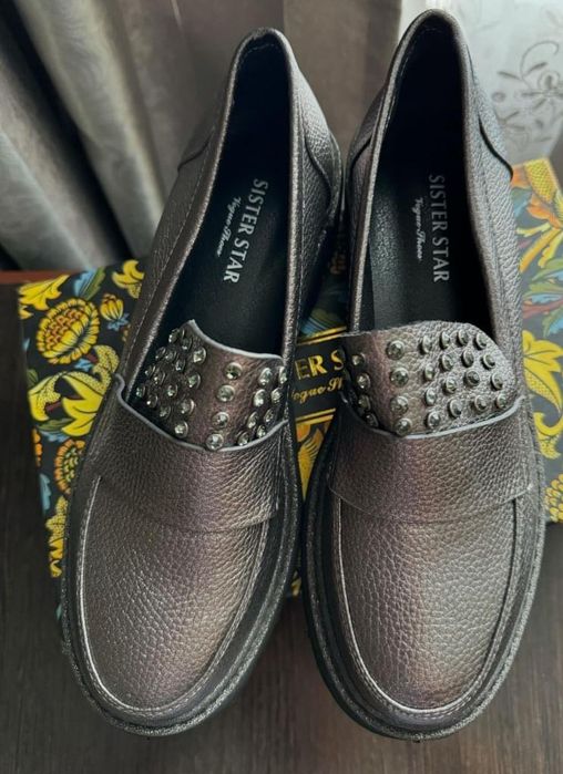 Продам Новые Лоферы