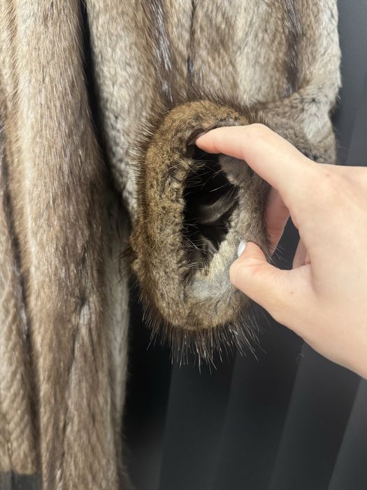 Haină elegantă din blana naturală de bisam