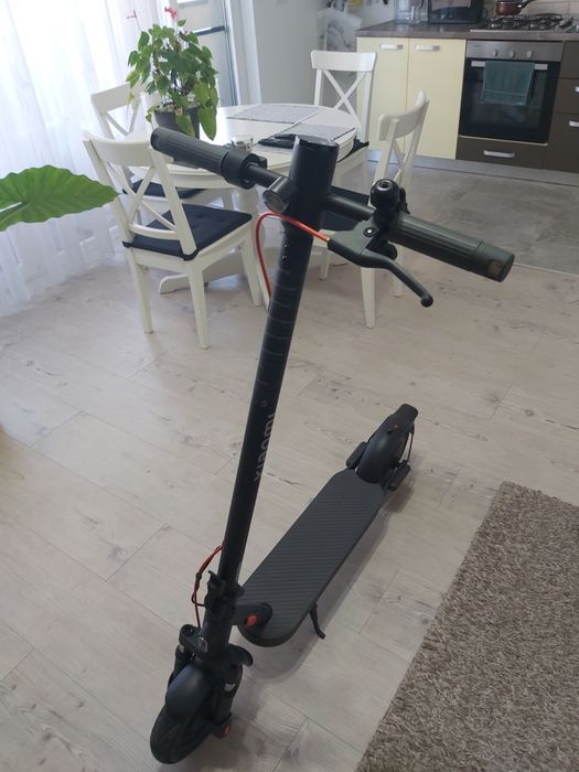 Trotineta Xiaomi electric scoter Elite