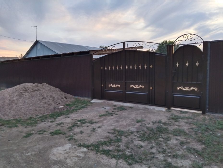 Продам дом 12 соток земли