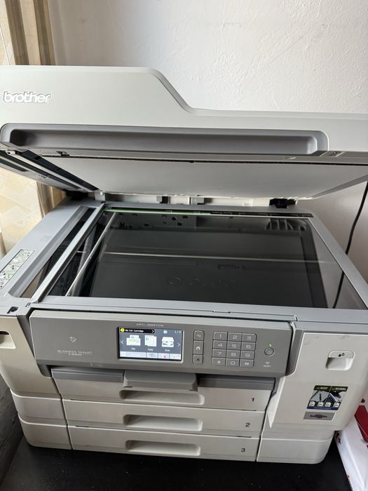 Принтер и скенер Brother