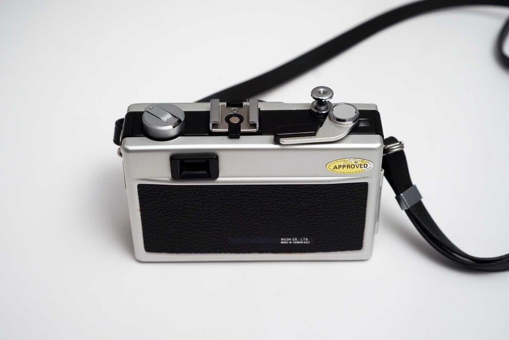 Aparat foto pe film Ricoh 500 G - 35mm (Impecabil / Funcțio