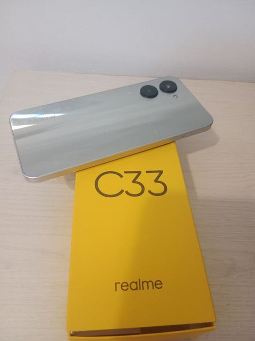 Продам телефон Realme C33