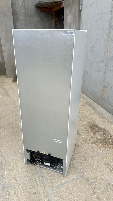 Hisense холодильник